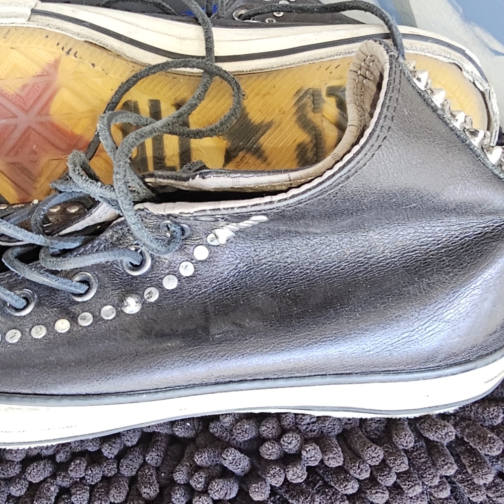 Shoe - Picture 9 of 10